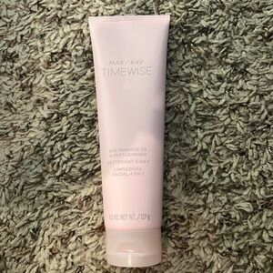Mary Kay TimeWise 4-in-1 Cleanser - Combination to Oily